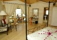 KUREDU Sangu Water Villa int.JPG